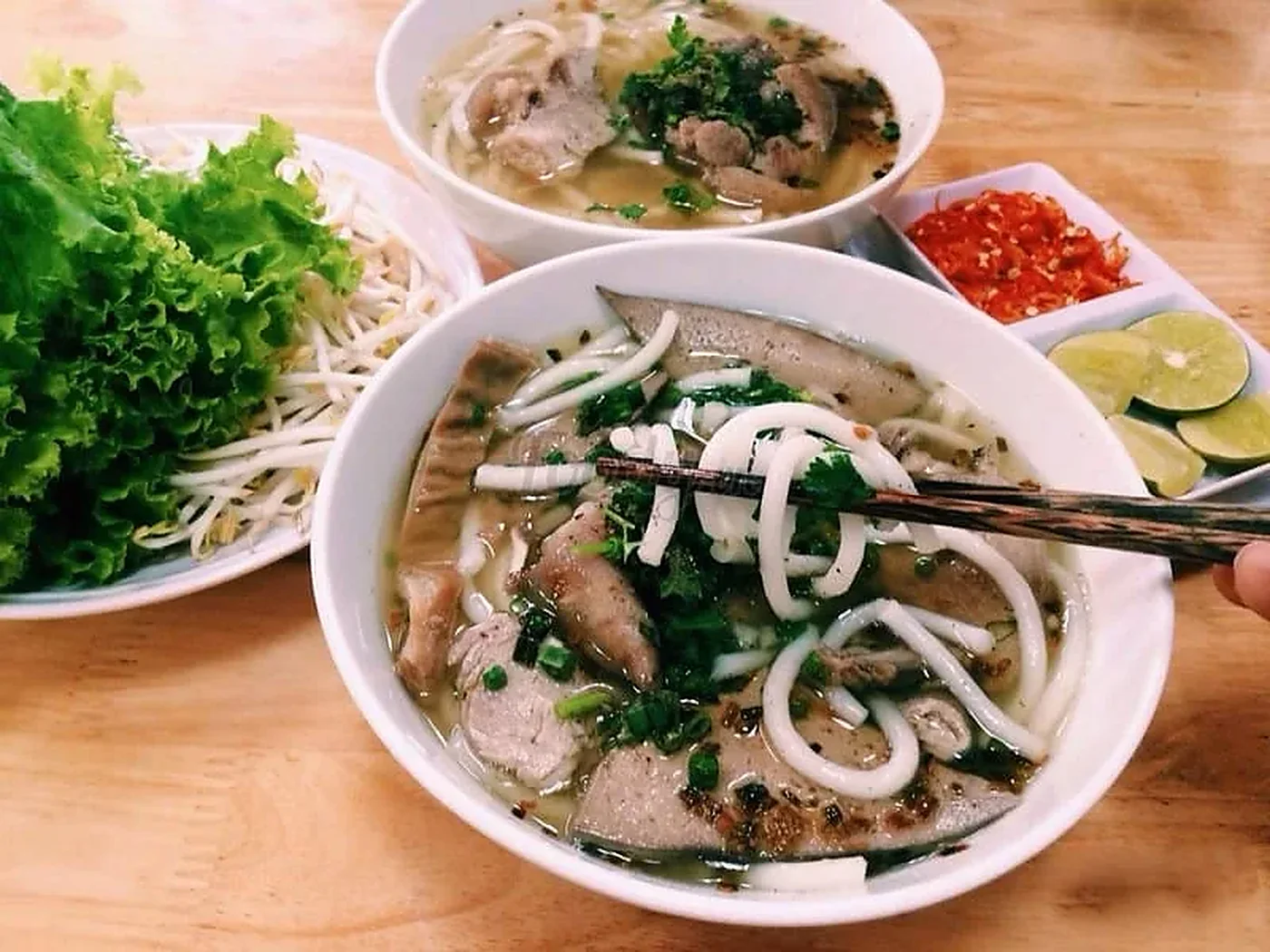 Banh Canh Ben Co (My Tho Thick Noodle Soup)